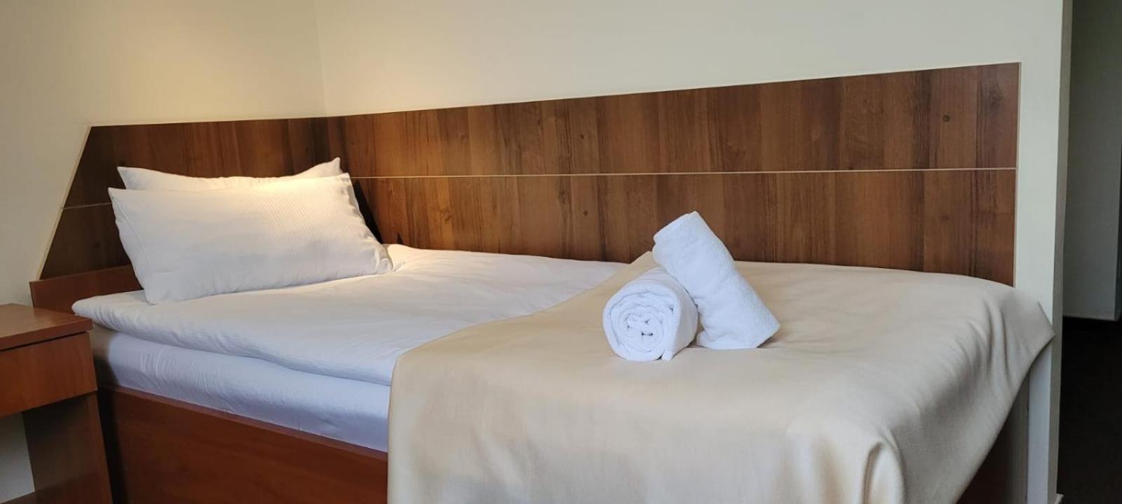 Hotel Tirest Гребишев Экстерьер фото
